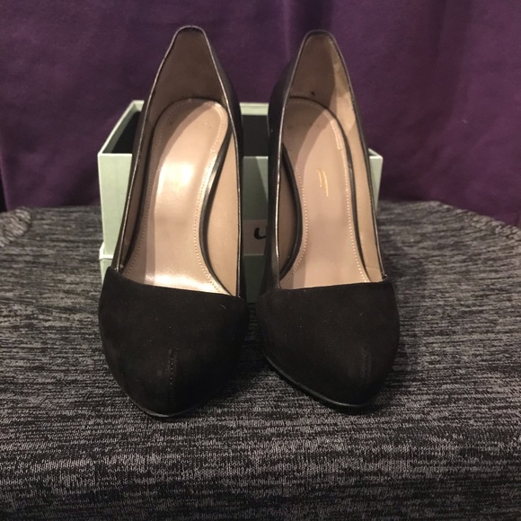 Black Maiyet Pumps - Picture 3 of 8
